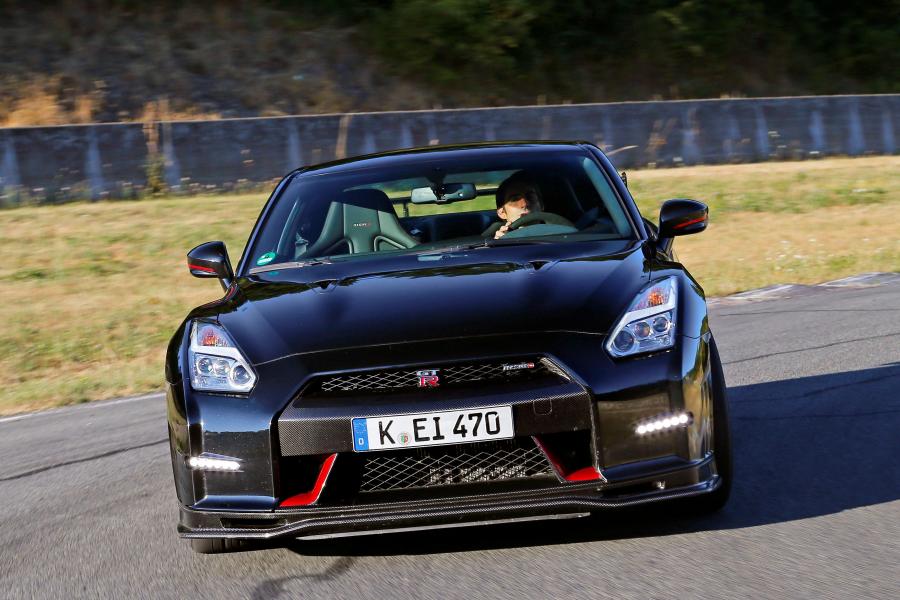  Nissan GT-R by Nismo 2014 года  (фото 32 из 46)